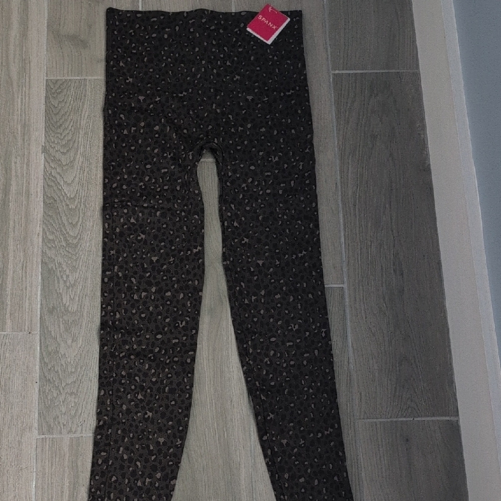 SPANX Gray and Black Patterned Leggings